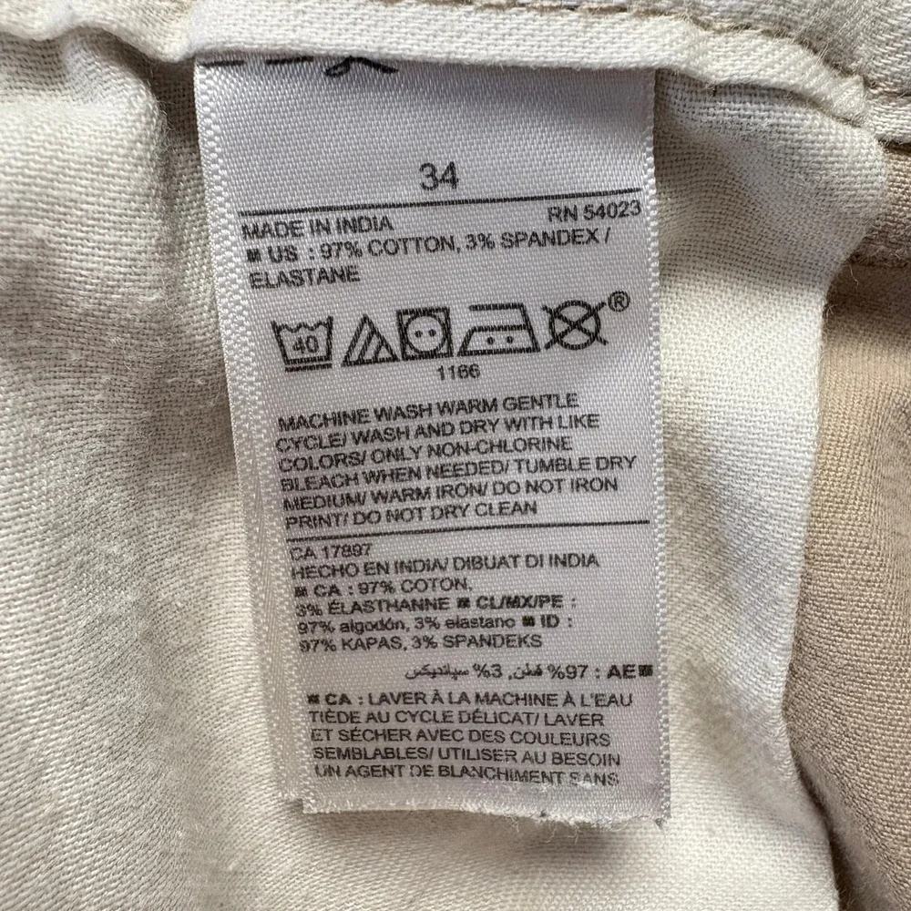 Old‎ Navy Ultimate Slim Khaki Shorts Flat Front Casual Everyday Size 34